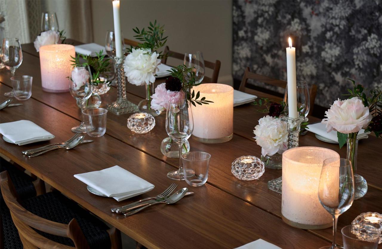 Villa Dagmar Стокгольм Екстер'єр фото A table set for a dinner party