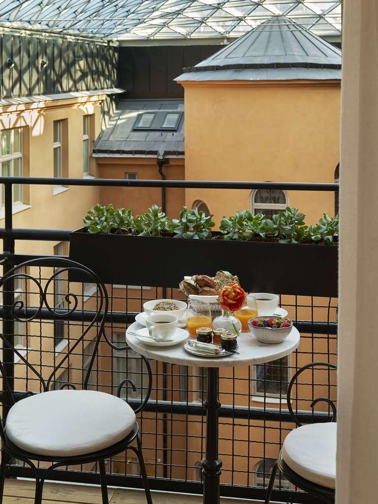 Villa Dagmar Стокгольм Номер фото Breakfast on a balcony