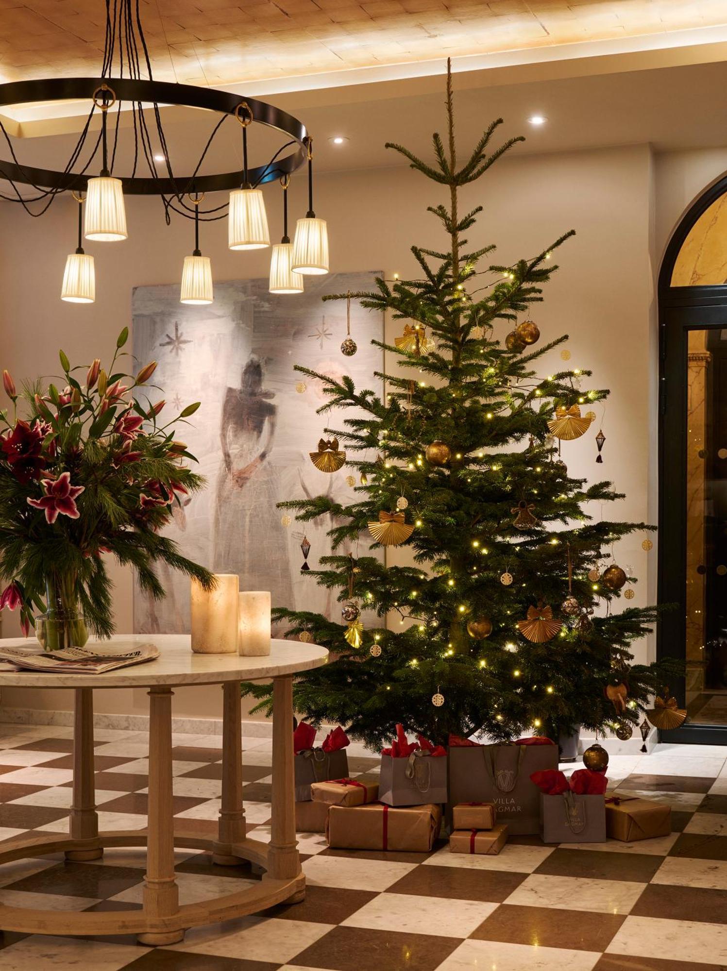 Villa Dagmar Стокгольм Екстер'єр фото A Christmas tree